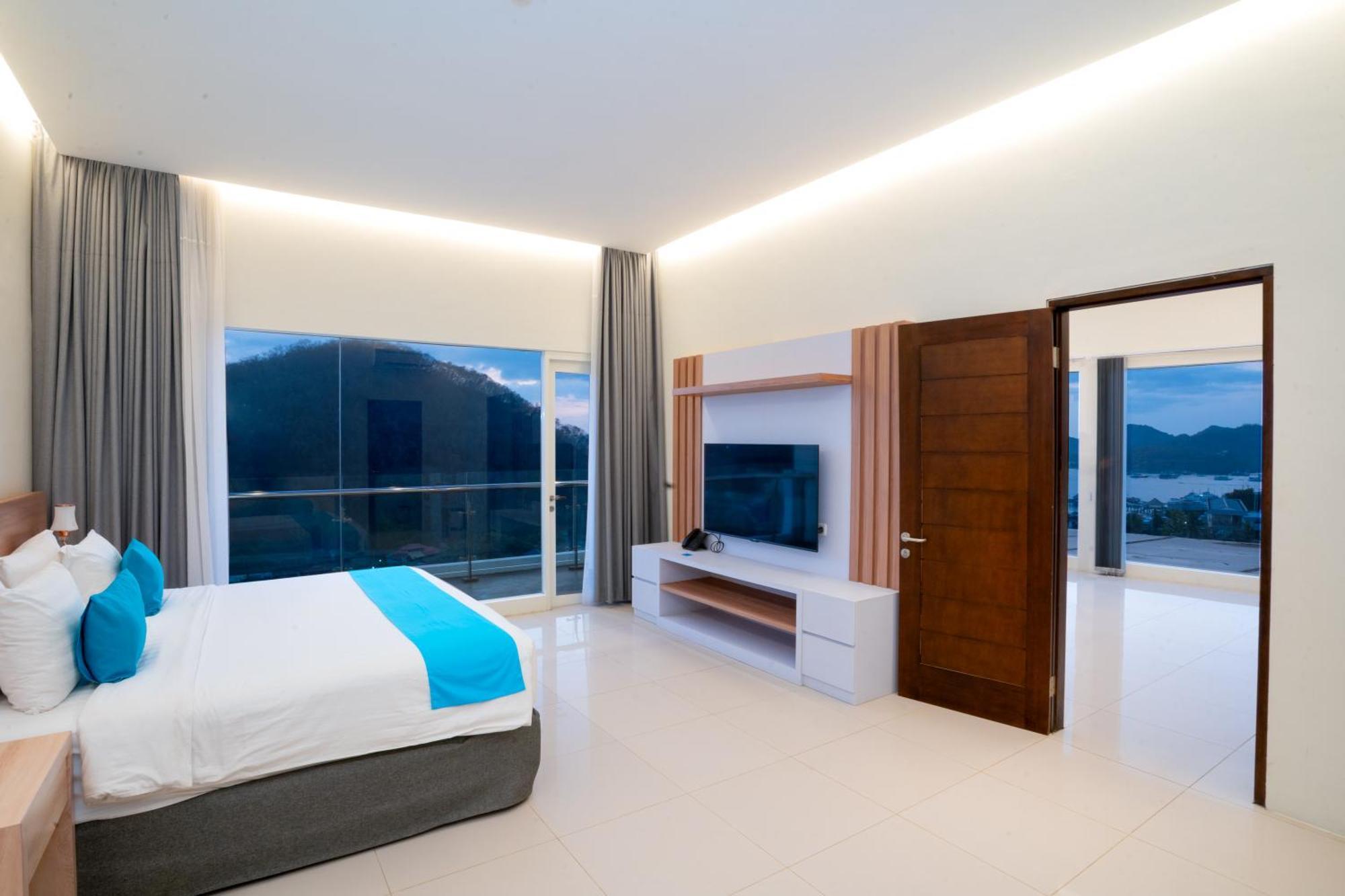 Zasgo Hotel Labuan Bajo Exterior photo