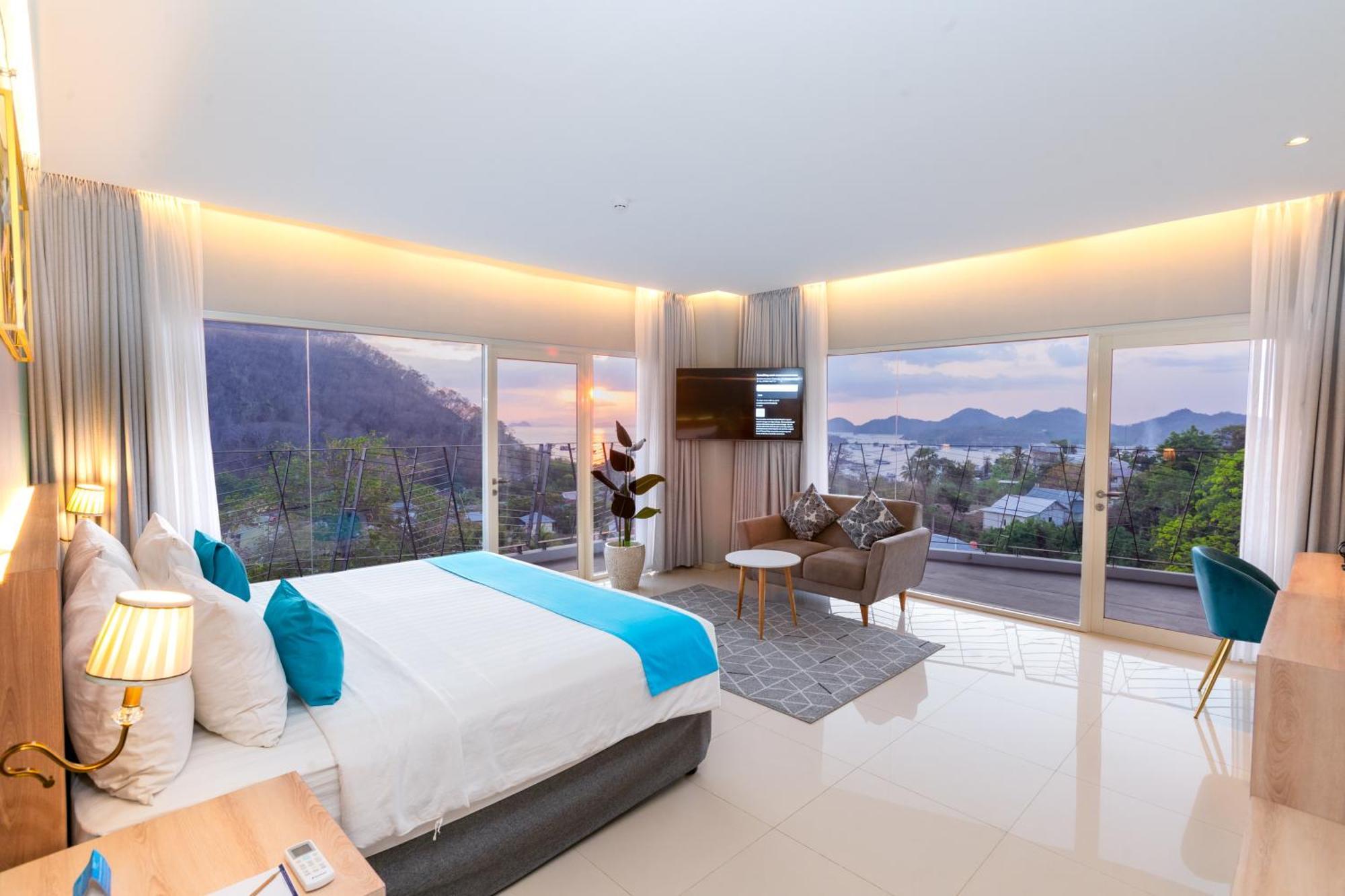 Zasgo Hotel Labuan Bajo Exterior photo
