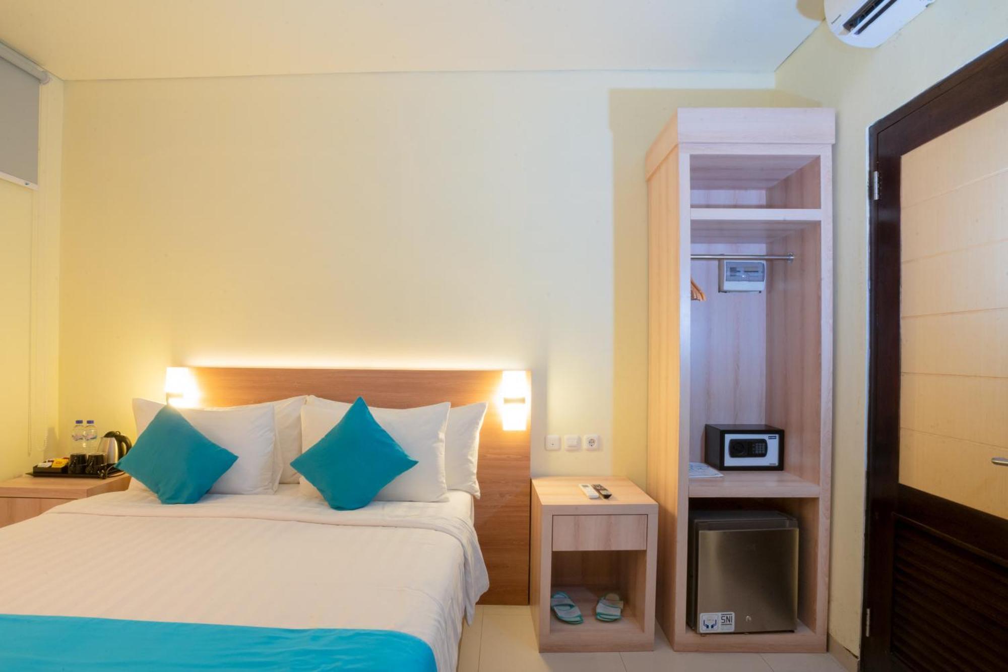 Zasgo Hotel Labuan Bajo Exterior photo