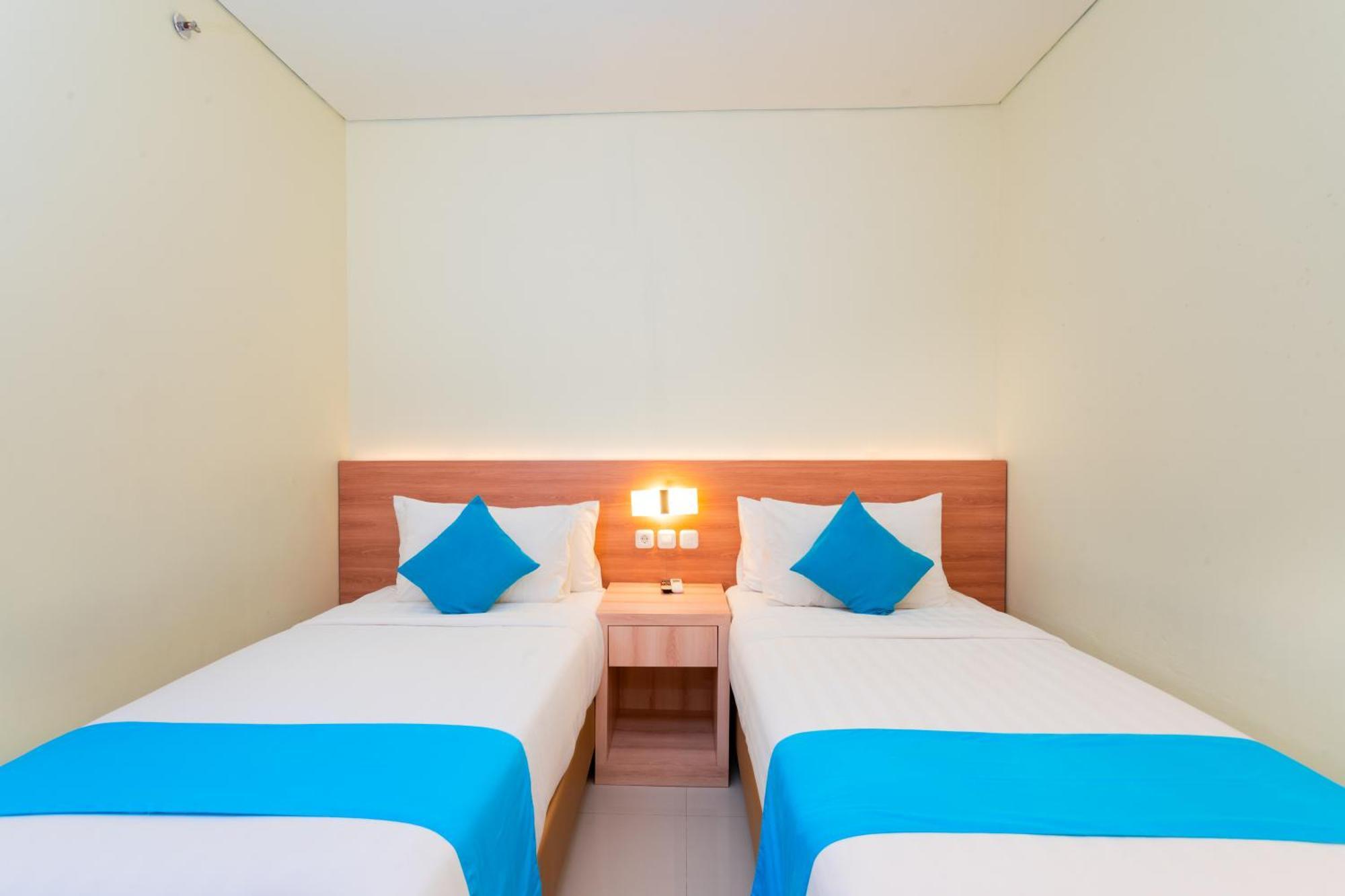 Zasgo Hotel Labuan Bajo Exterior photo