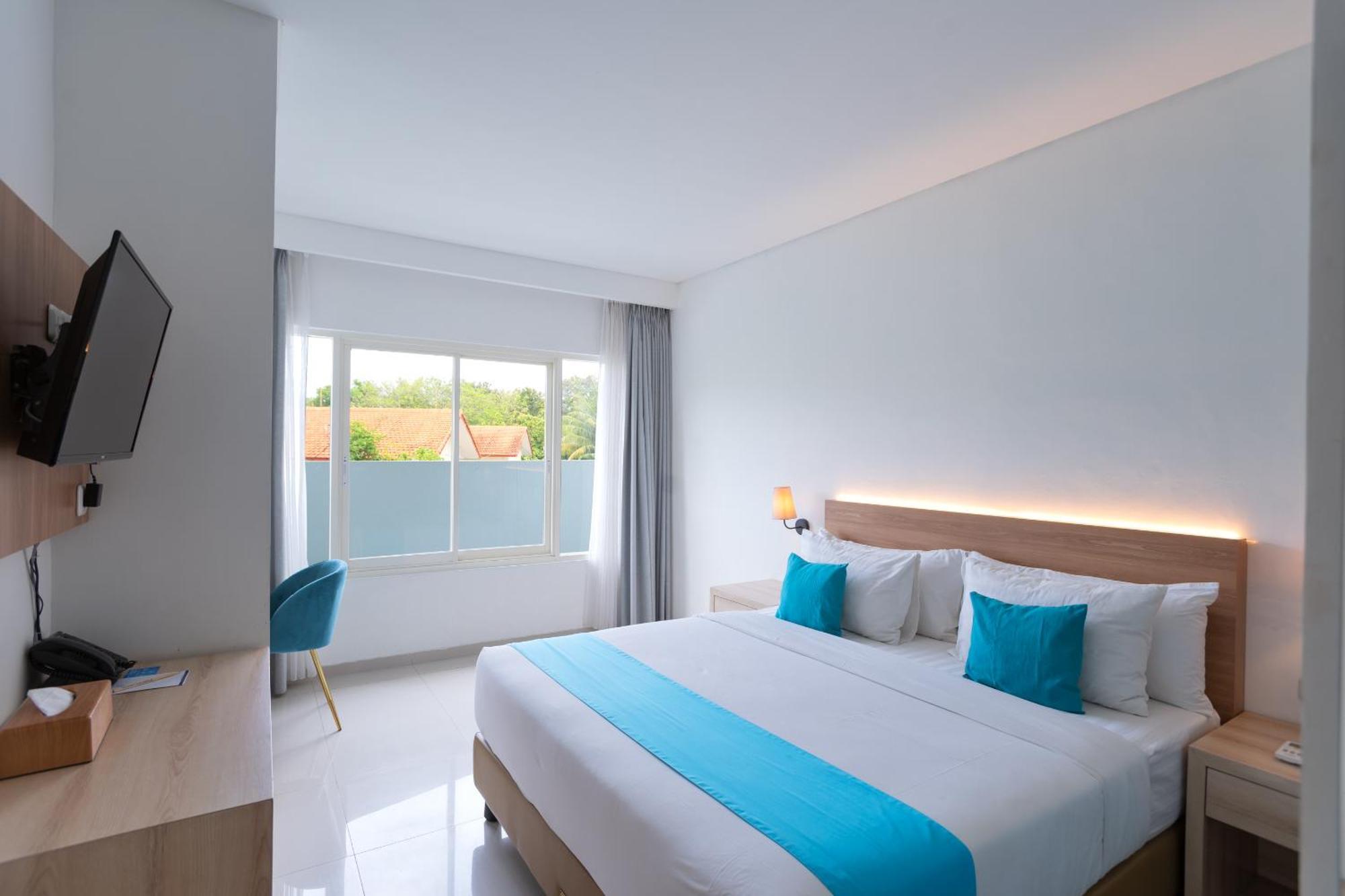 Zasgo Hotel Labuan Bajo Exterior photo