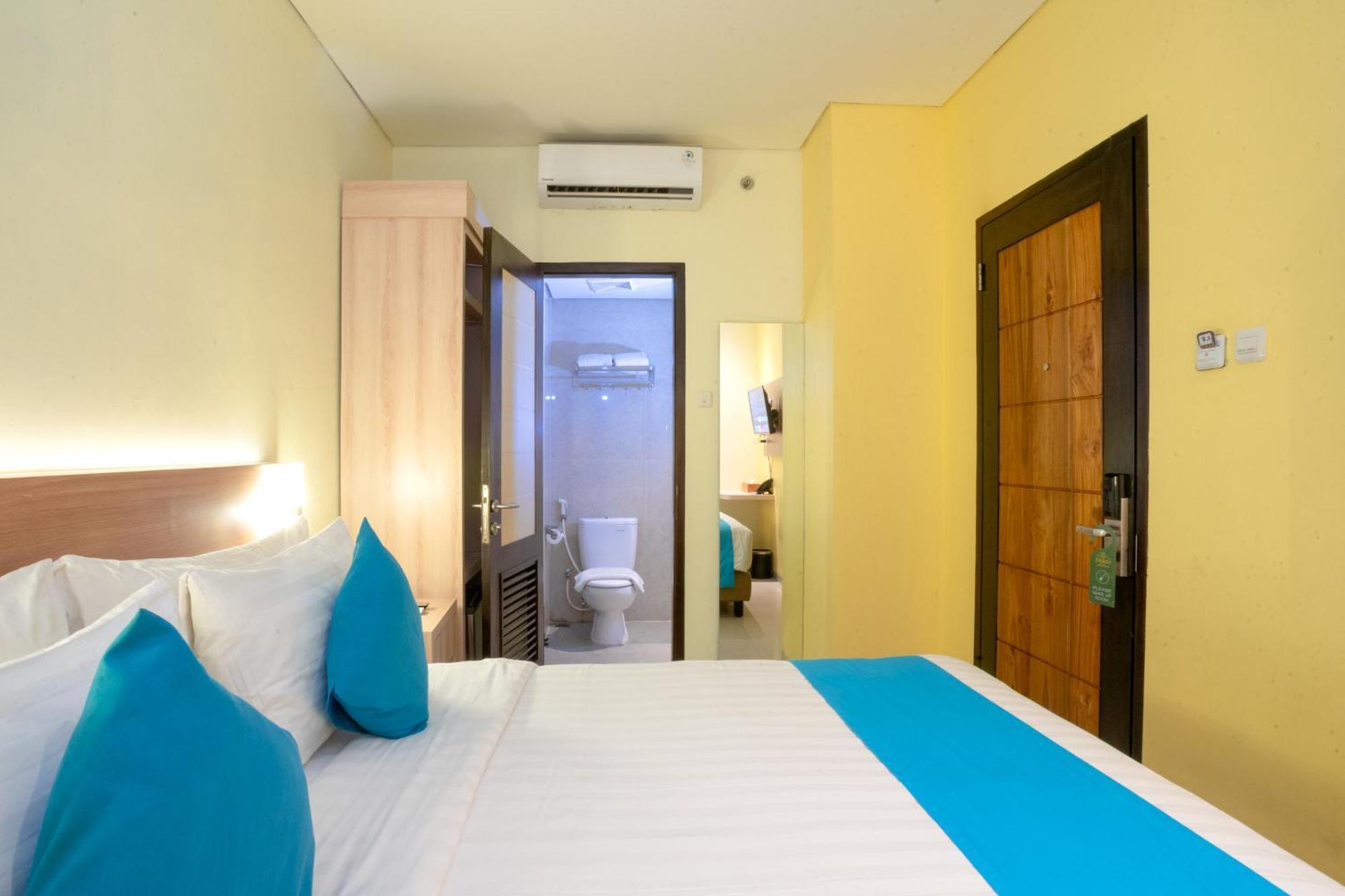 Zasgo Hotel Labuan Bajo Exterior photo